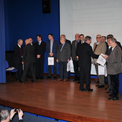 Na zakręcie historii