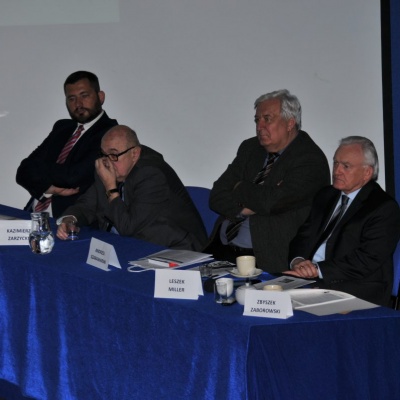 Na zakręcie historii