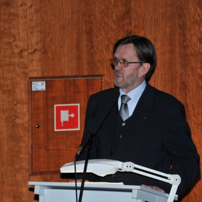 Na zakręcie historii